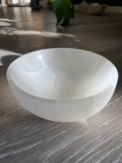 Buy Selenite Bowl for Crystal Cleansing & Charging for High-Vibration Energy Selenite